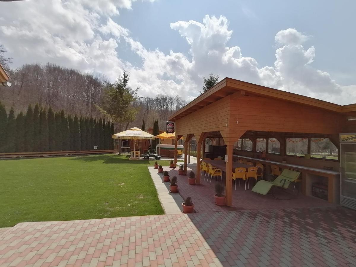 Pensiunea Colt Alb Băile Homorod Екстериор снимка