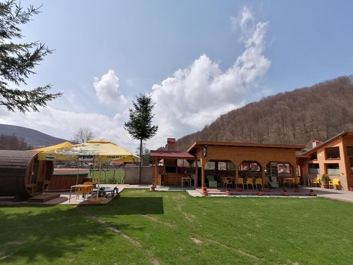 Pensiunea Colt Alb Băile Homorod Екстериор снимка
