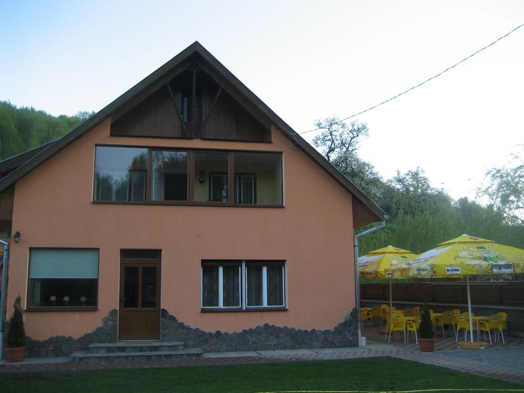 Pensiunea Colt Alb Băile Homorod Екстериор снимка